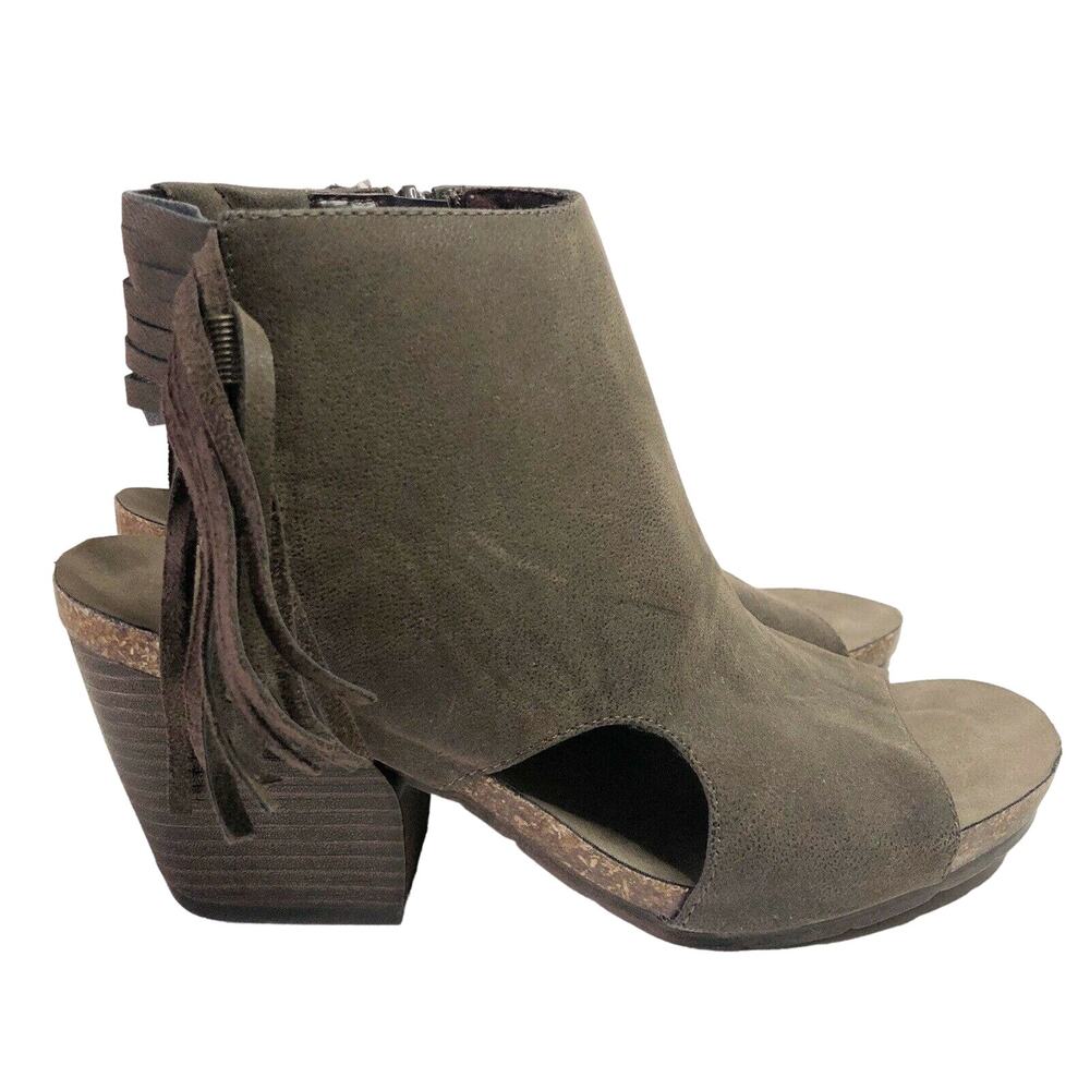 Pierre Dumas Sz 7.5 Brown Faux Suede Peep Toe Fringe Sandal Heel Boot Shoes